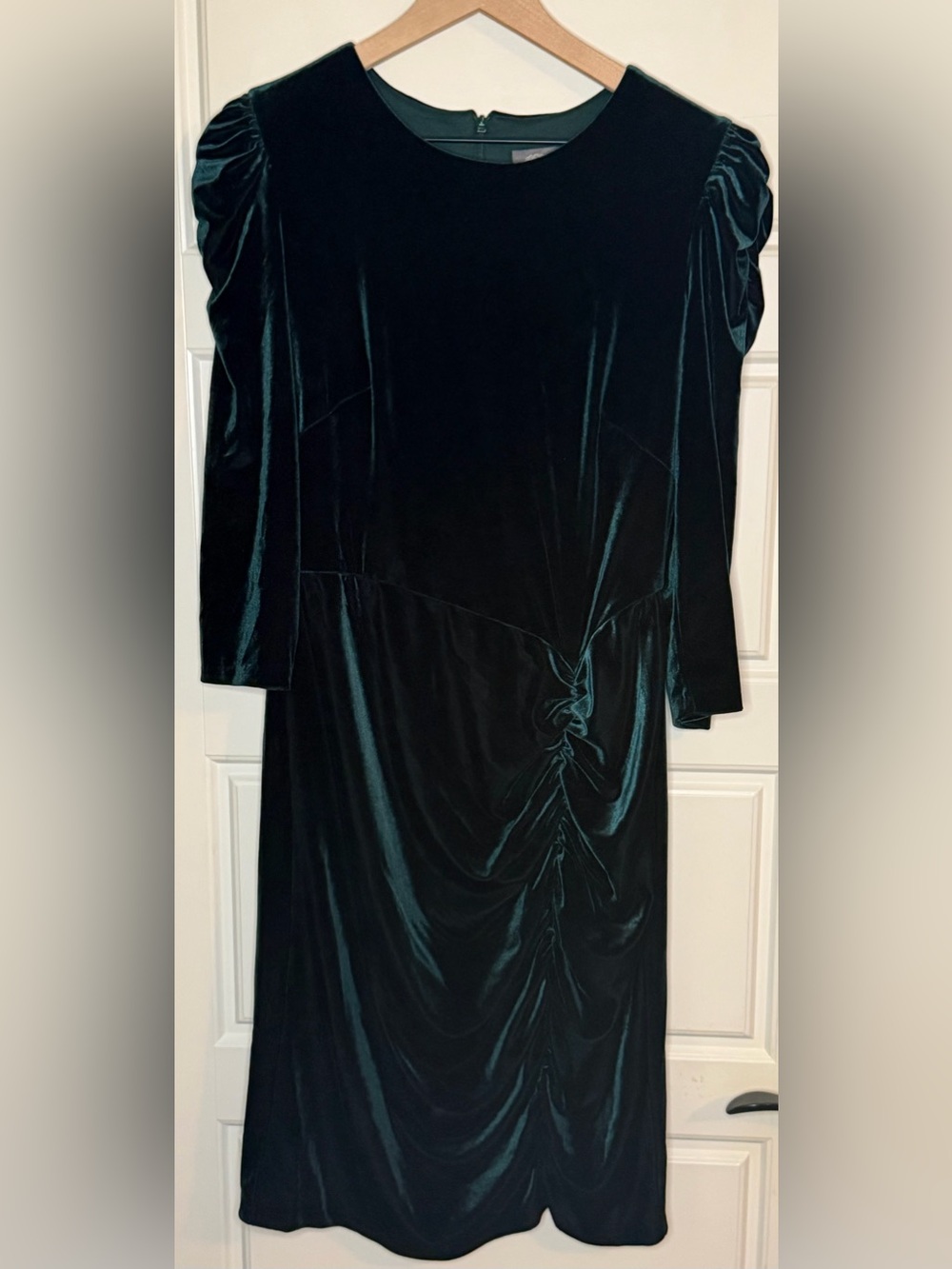 Vince Camuto Emerald Green Velvet Long Sleeve Midi Dress